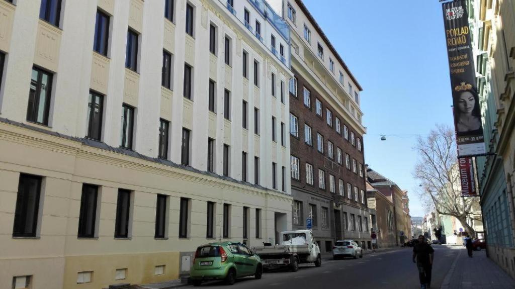 Apartmans In The Center With Privat Parking Apartment Brno Exterior photo